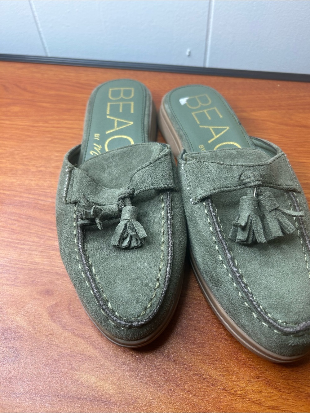 Beach by Matisse Tyra Slip On Mules Women’s 7 Green Tassel Faux Suede